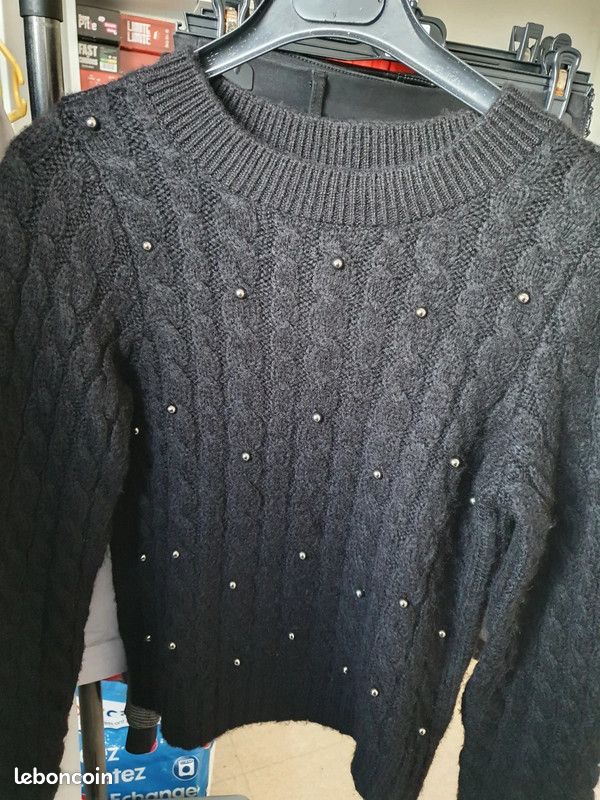 Pull noir avec perles Cache cache Vêtements