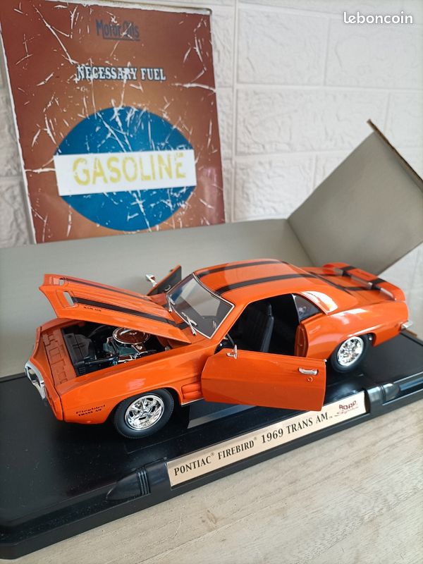 Miniature Road Signature 1/18 – Pontiac Firebird Trans Am 1969 – Orange – Moulé Sous Pression