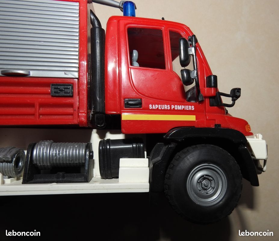 Camion pompier (sonore et lumineux) (image 4)