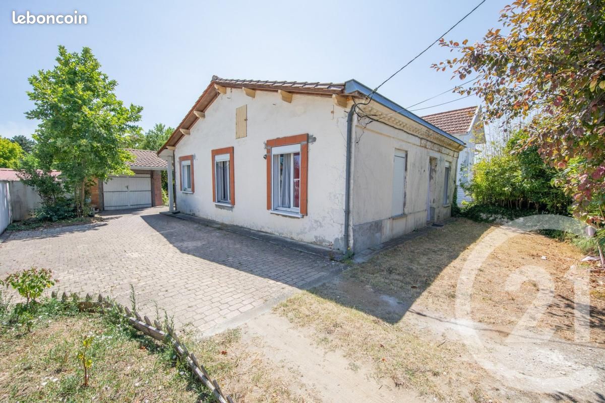 Maison 4 pièces 93 m² · à Saint-Médard-en-Jalles · 93 m² · 323 000 €