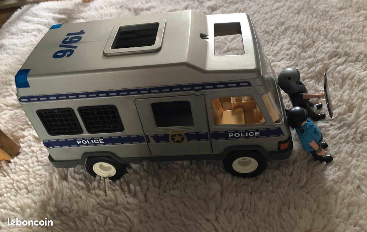 Camion de police avec deux policier playmobil (image 3)