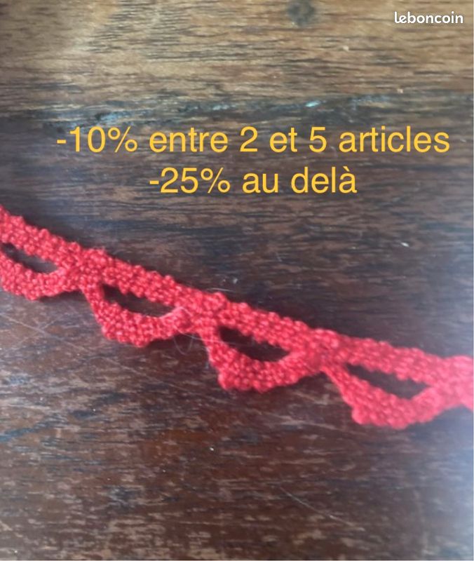 Dentelle Vintage rouge (image 1)