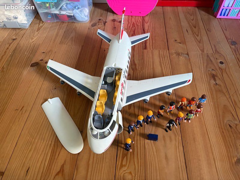 Playmobil avion Pacific airlines avec équipage et passagers (image 2)