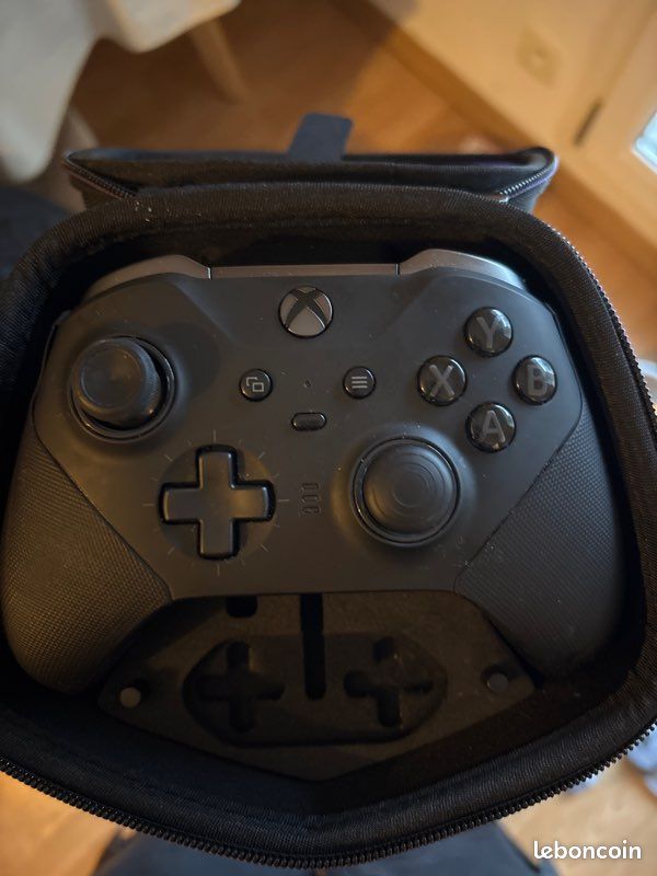 Manette Xbox série 2 (image 1)