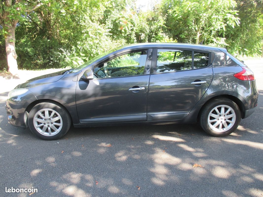 Renault MEGANE III 1.5 DCI 105CH PRIVILEGE ECO² (image 7)