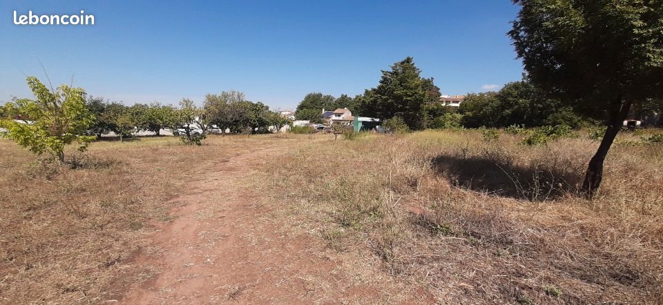 Terrain 512 m² · à Puget-sur-Argens · 205 000 €