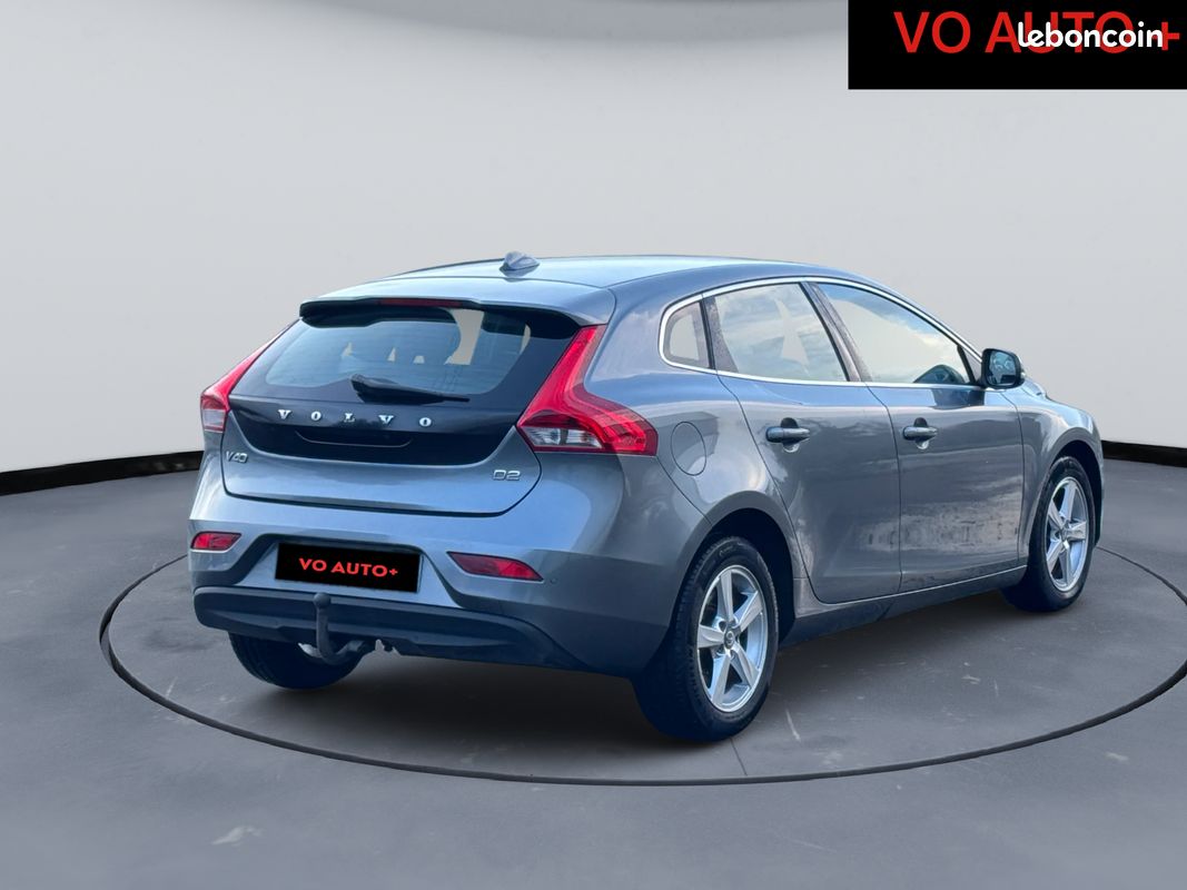 Volvo V40 D2 120 ch Momentum (image 3)