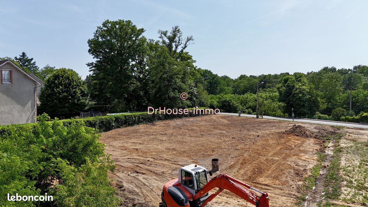 Terrain 1741 m² · à Amilly · 1 741 m² · 99 000 €