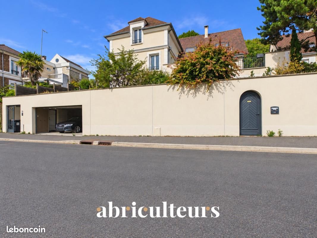 Maison 10 pièces 350 m² · à Athis-Mons · 350 m² · 949 500 €