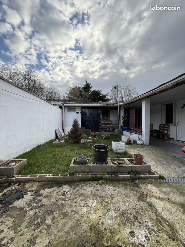 Maison 5 pièces 93 m² · à Le Blanc-Mesnil · 93 m² · 196 000 €