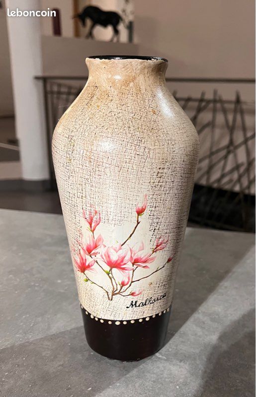 Beau vase à fleurs en céramique (image 1)