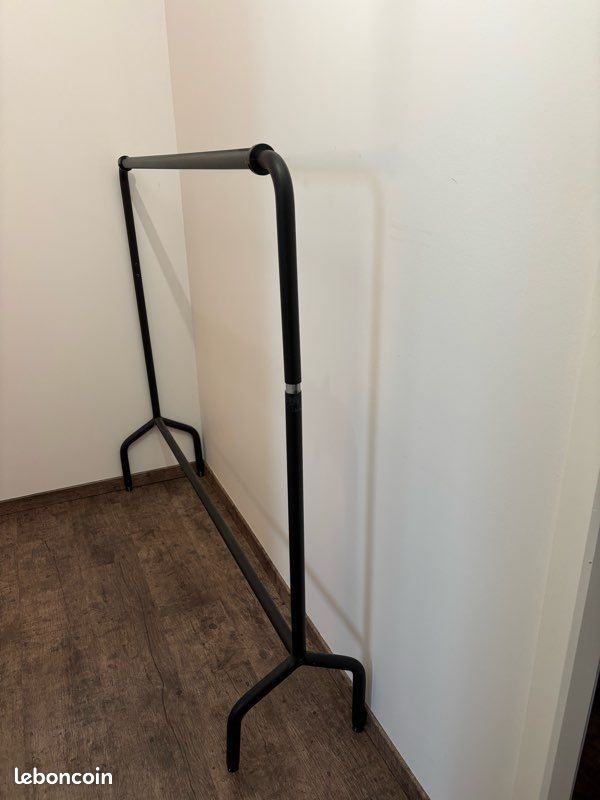Portant à vêtements en métal noir – très robuste, style industriel (image 2)