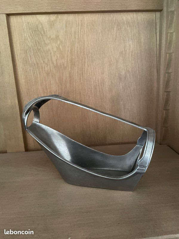 Porte bouteille en etain (image 1)