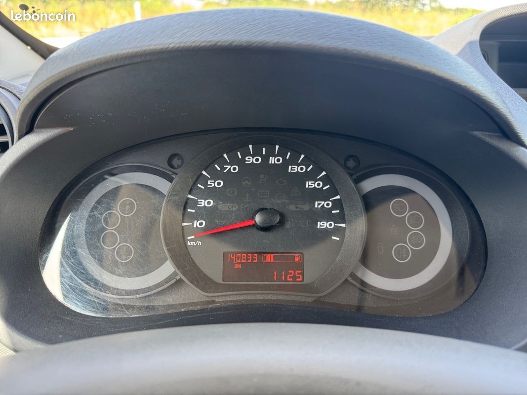 RENAULT KANGOO 1.5 dCi 70 eco2 Authentique 5 Places Garantie 12 mois (image 14)
