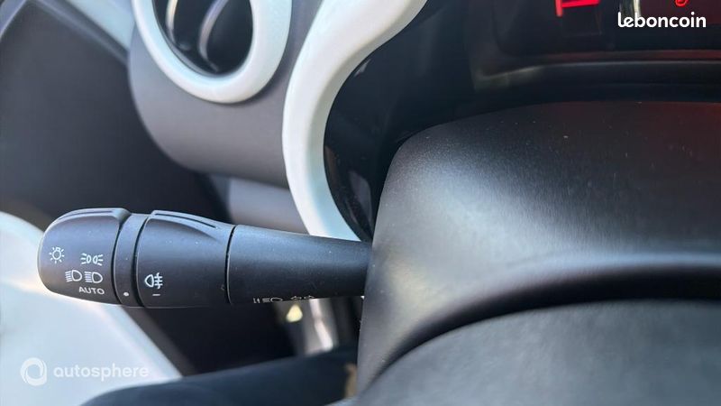 Renault Twingo 1.0 SCe 65ch Zen - 21MY (image 23)