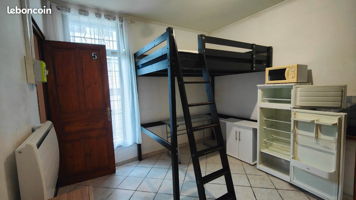 Appartement 1 pièce 17 m² · à Nîmes · 17 m² · 310 €/mois