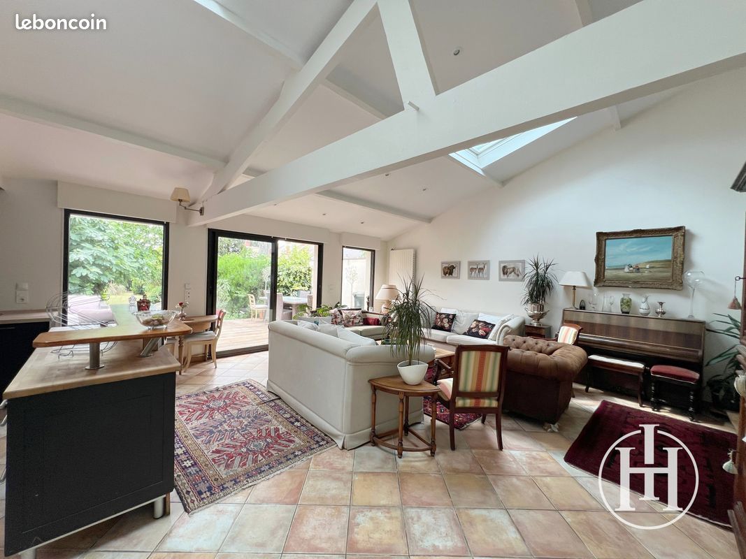 Maison 7 pièces 154 m² · à Bourges · 154 m² · 289 000 €