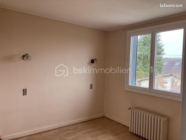 https://img.leboncoin.fr/api/v1/lbcpb1/images/11/8e/c5/118ec55d5f973e3078c5d741538e21cbe24b1879.jpg?rule=ad-image