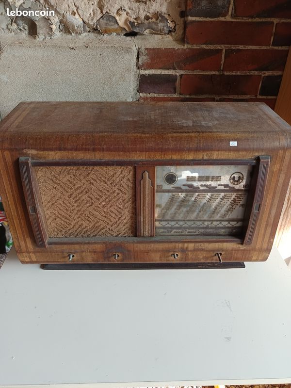 Ancienne radio tsf (image 1)