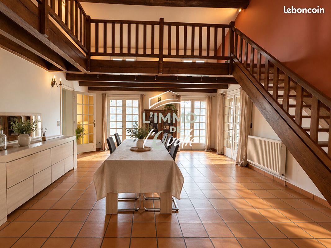Maison 8 pièces 231 m² · à La Salvetat-Belmontet · 231 m² · 269 000 €