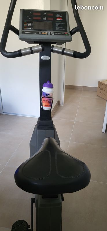 Johnson Class Johnson 5100 Exercise Bike Vélo Johnson JPC 5100 Vélos