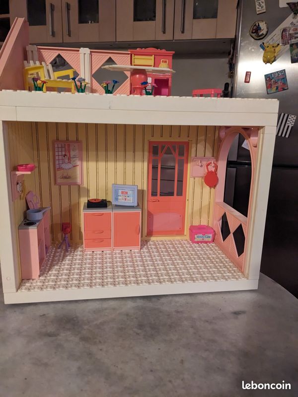 Maison barbie pliable jeux, jouets d'occasion - leboncoin