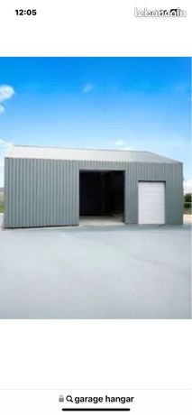 Place garage , hangar