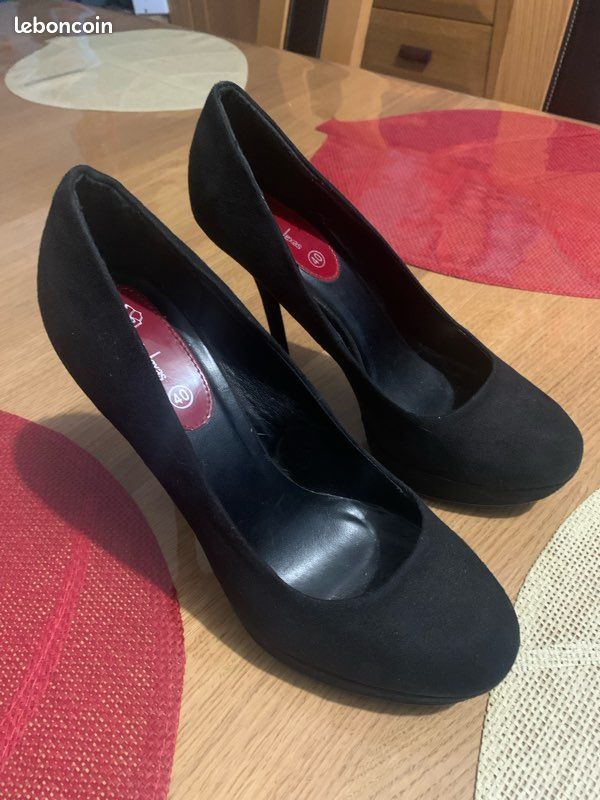 ☆☆ Escarpins noirs à plateforme Paris Texas - Taille 40 en TBEG ☆☆ (image 9)