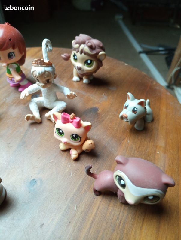 A82) 13 petites personnages (image 7)