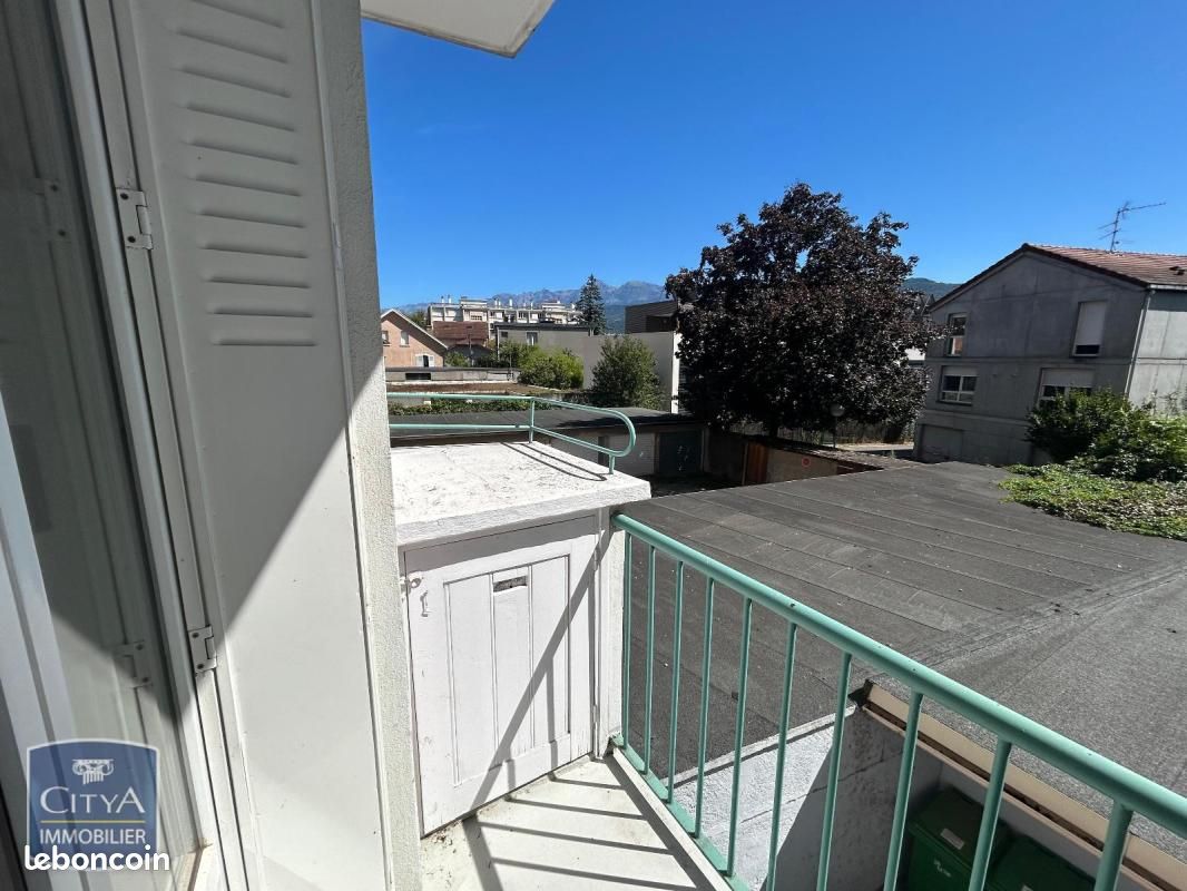 Appartement 5 pièces 107 m² · à Grenoble · 107 m² · 1 143 €/mois