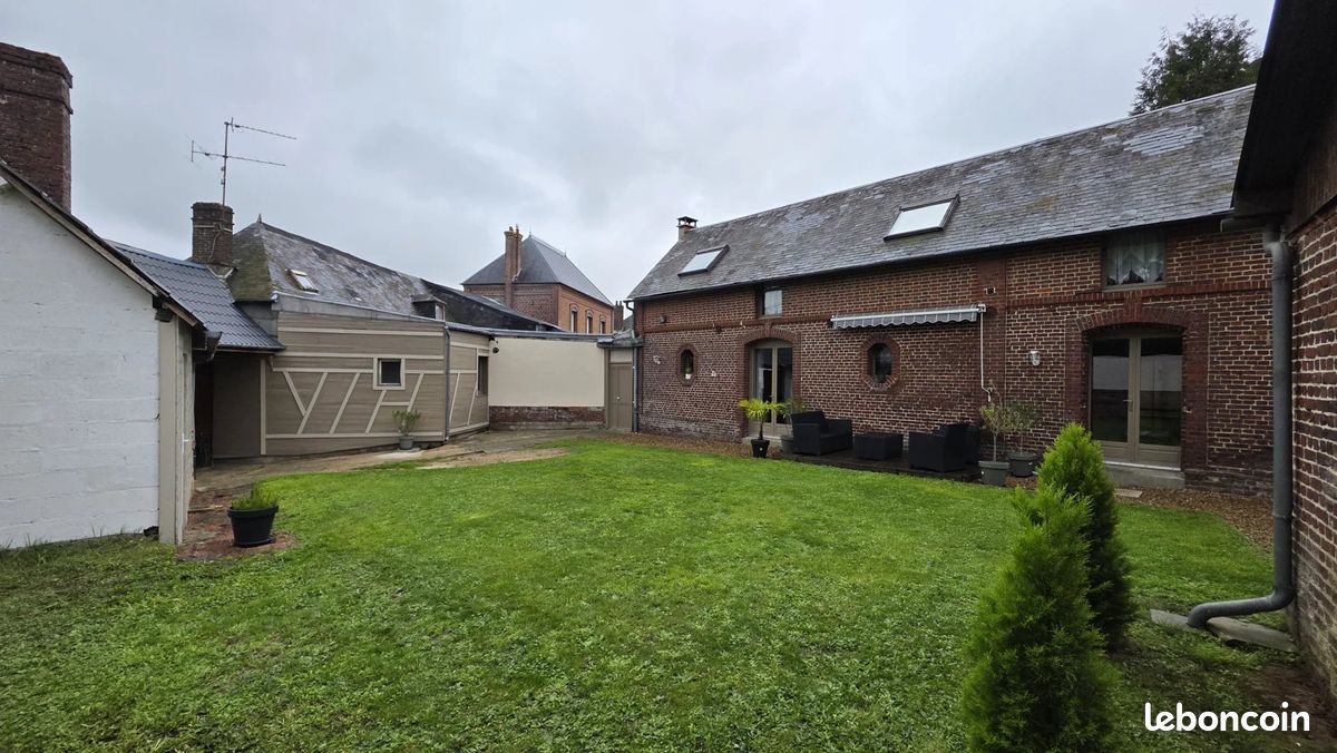 Immeuble 8 pièces 268 m² · à Feuquières · 268 m² · 148 400 €