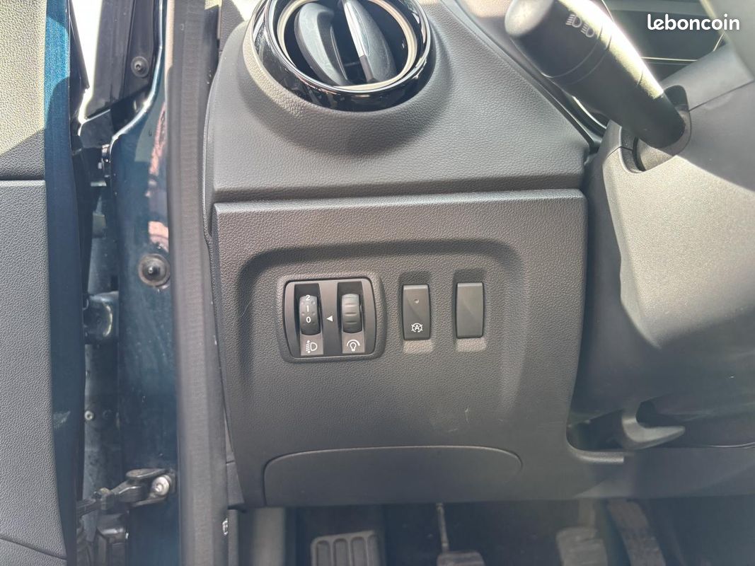RENAULT CAPTUR 0.9 Energy TCe 90 ch Business (image 16)