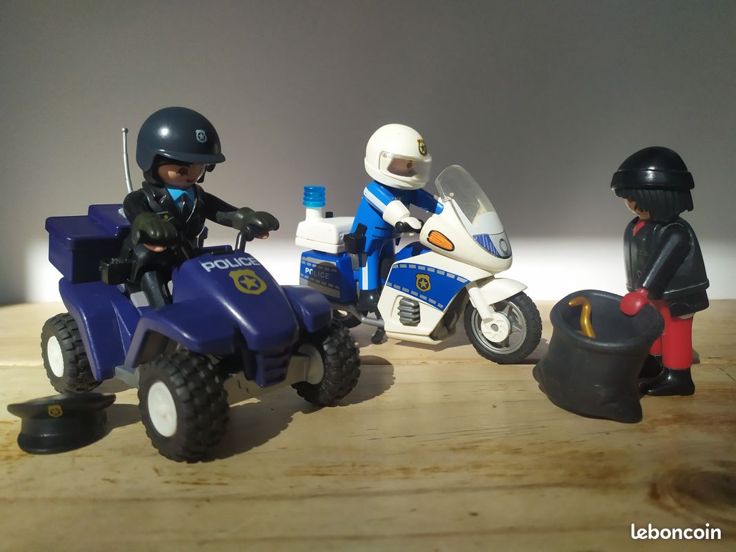 Quad à friction et moto de police Playmobil (image 1)