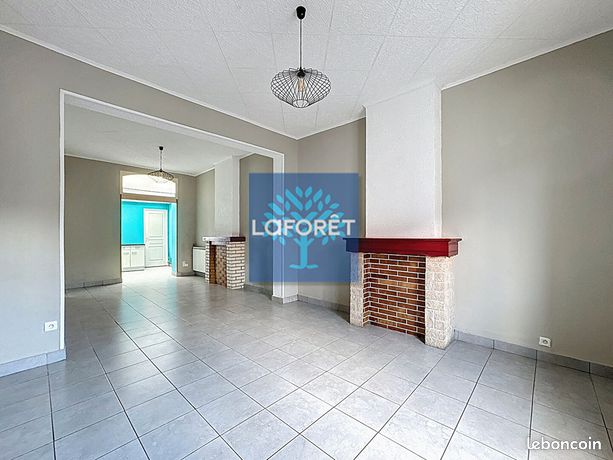 https://img.leboncoin.fr/api/v1/lbcpb1/images/11/98/c9/1198c971baa31ca8b08f2974d5349716d6fc3db1.jpg?rule=ad-image