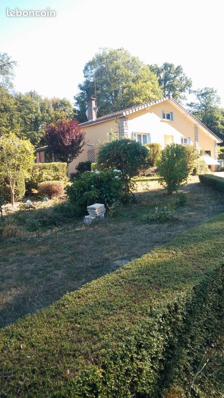 Maison 5 pièces 103 m² · à Menat · 103 m² · 180 000 €