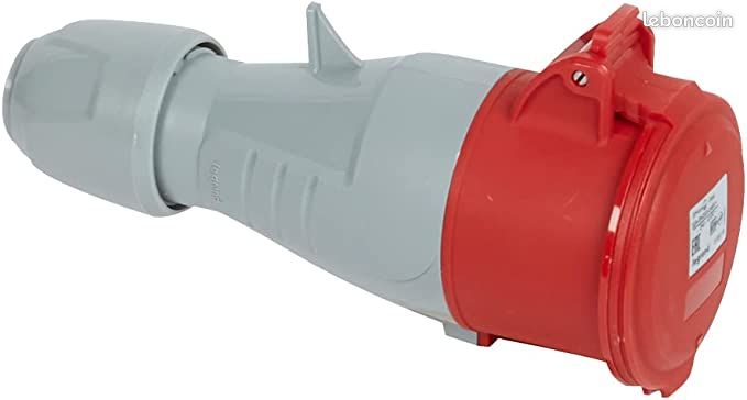 Prise Legrand P17 IP44 16A 3P+N+T (image 1)