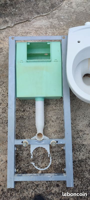 WC suspendu, bâti, châssis, encadrement, cuvette, déclencheur (image 2)