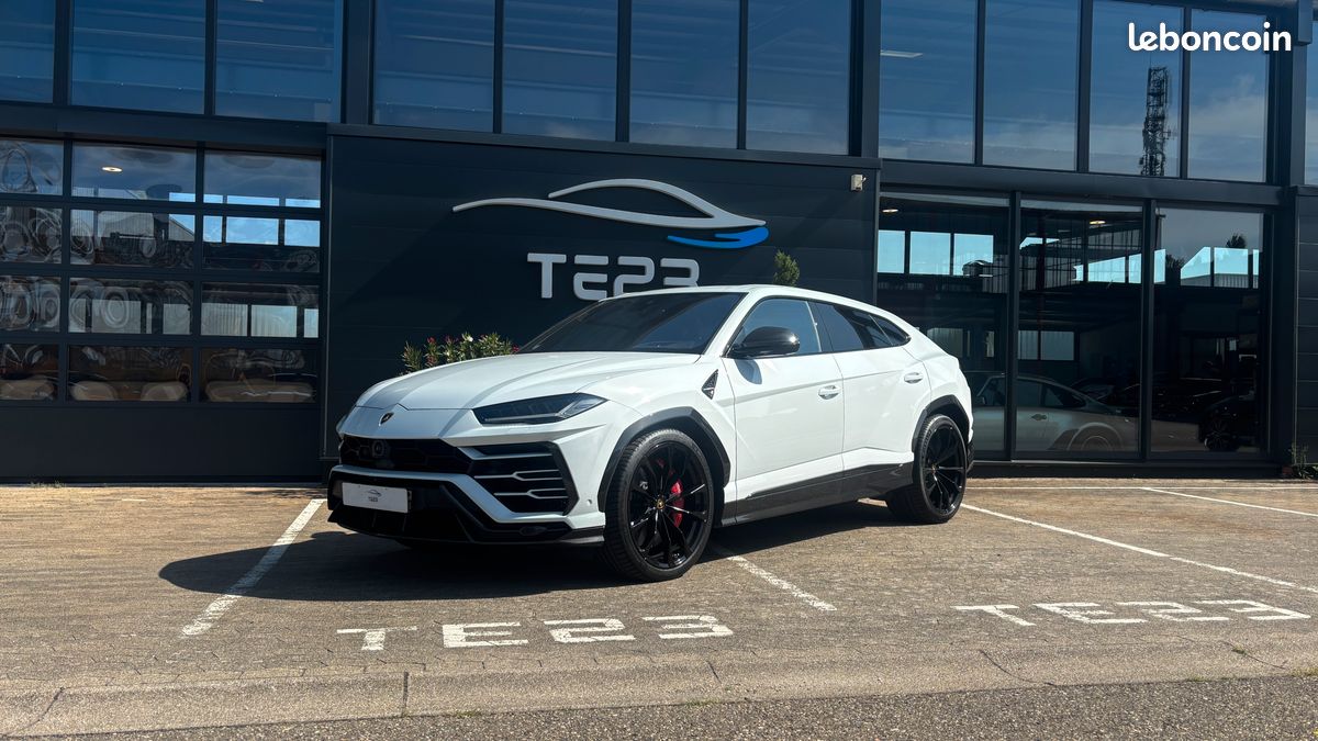 Lamborghini Urus / Pack carbon integral / Entretien exclusivement Lamborghini / Française (image 1)