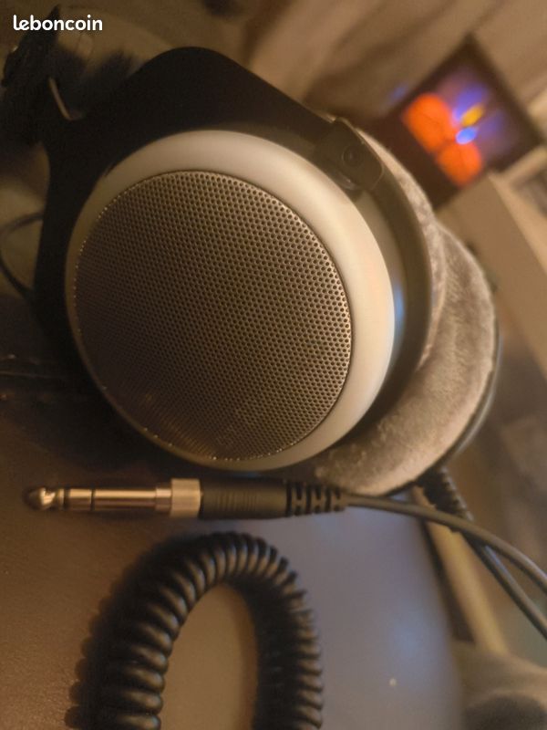 Beyerdynamic DT 48 A Closed Monitoring Headphones for ENG/EFP