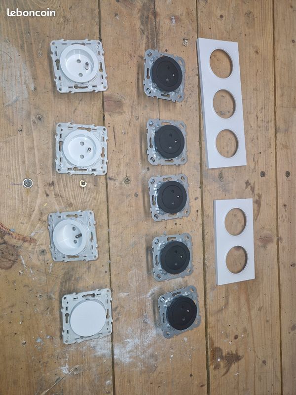 Lot prises électriques (image 1)