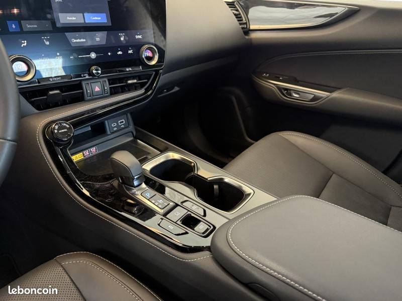 Lexus NX 350h Pack Business 2WD (image 19)