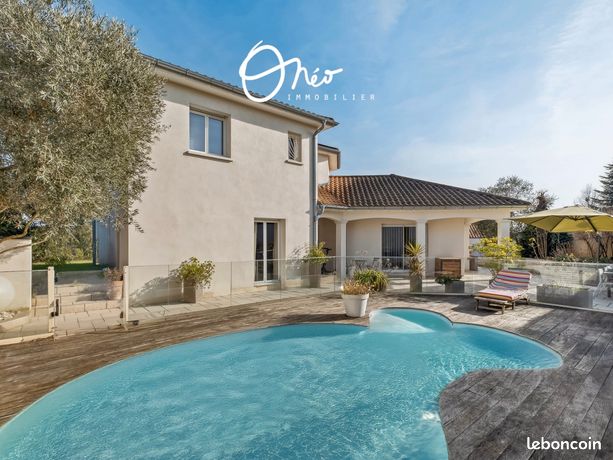 Villa 5 pièces 180 m²
