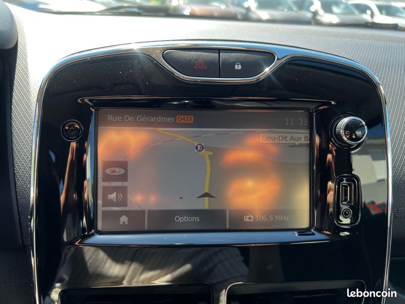 Renault Clio Estate 0.9 TCe 90 cv / GPS (image 9)