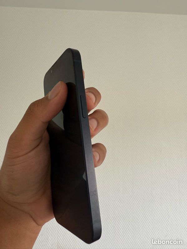 IPhone 13 (image 4)
