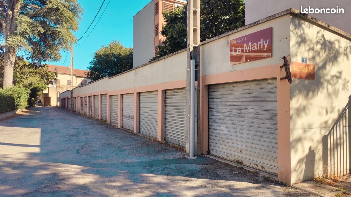Parking 15 m² · à Valence · 15 m² · 16 800 €
