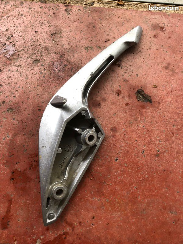 Poignée passager arrière gauche Honda 600 CBF (image 2)