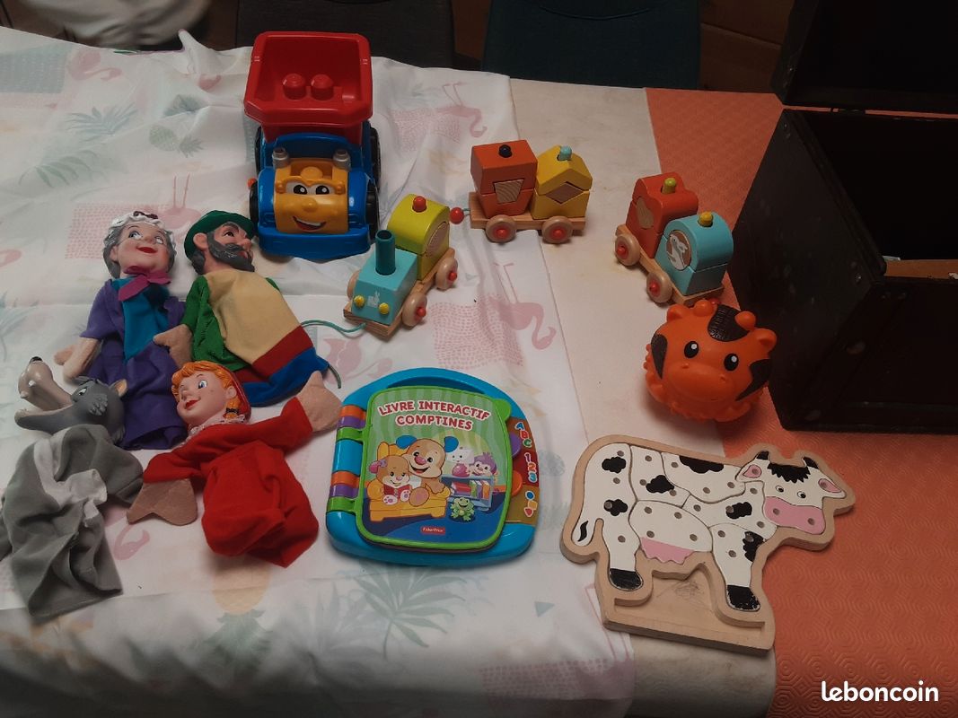 Lot Jouets premier âge (image 1)