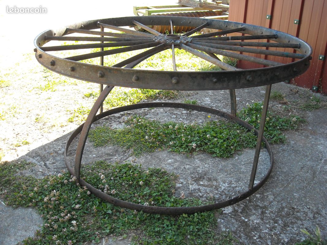Table ronde d'extérieur, (JL 340) (image 3)