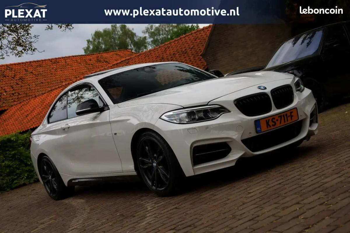 BMW M2 328 ch ARRIÈRE - BOITE MANUELLE M SPORT CAMÉRA D'AIDE AU STATIONNEMENT TOIT OUVRANT VOLANT... (image 6)