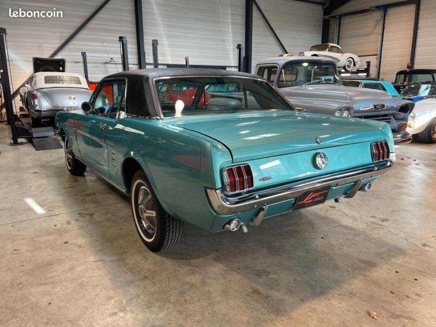 Ford Mustang RESTAUREE A NEUF COUPE 66 V8 BVA (image 8)
